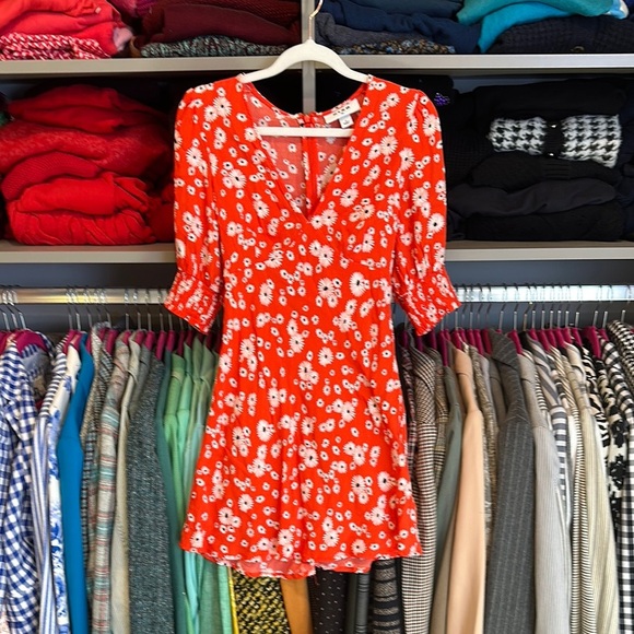 RIXO red/white floral short elastic cuff sleeve back zipper closure dress size 2 - Picture 1 of 3